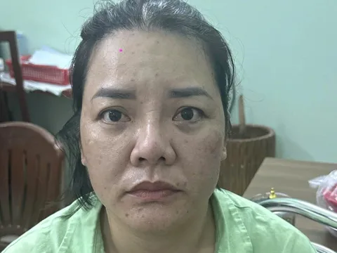 Kiểm tra khách sạn, công an phát hiện người phụ nữ đã trốn truy nã 11 năm