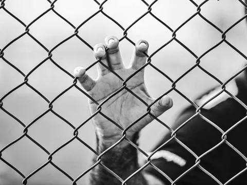 Cố tình tung tin báo bom giả ở sân bay để bị bắt