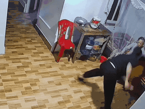 Vụ con trai đánh gãy tay mẹ mùng 3 Tết: Công an vào cuộc