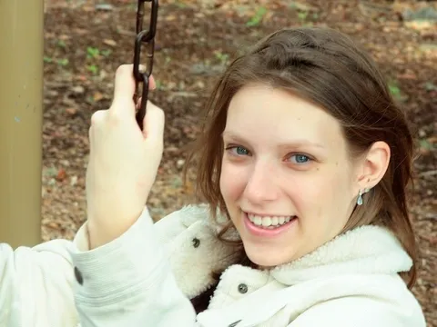 Gọi 911 trong tuyệt vọng để cầu cứu, cô gái 21 tuổi vẫn không thể thoát khỏi bi kịch