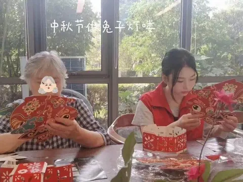 Thay vì thuê nhà, cô gái 22 tuổi chọn sống trong viện dưỡng lão, lý do phía sau khiến nhiều người tò mò