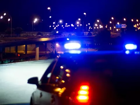 Không ngồi ghế an toàn mà lại ngồi trên đùi người thân, bé gái 2 tuổi tử vong thương tâm sau vụ tai nạn giao thông nghiêm trọng