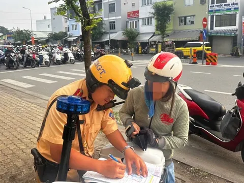 Mắc lỗi này có thể bị phạt tới 14 triệu đồng mà nhiều người đi xe máy không hay