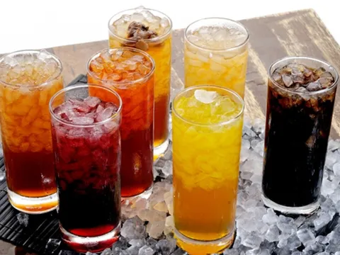 Người phụ nữ 41 tuổi đột ngột tử vong ngay trên giường, bác sĩ cảnh báo tác hại của thứ đồ uống quen thuộc nhiều người yêu thích