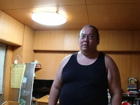 Có tiền, có nhà nhưng lại đánh mất chính mình, cuộc sống của người đàn ông 35 tuổi khiến ai nghe cũng chạnh lòng