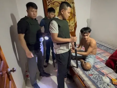 Cầm cố tài sản lấy tiền đi “bay”, nhóm thanh niên sa lưới: Hé lộ danh tính kẻ cung cấp “hàng”