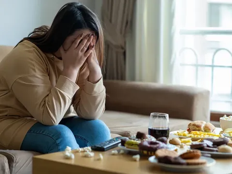 Chuyên gia cảnh báo: Ăn dưa chuột trong tội lỗi còn gây béo hơn ăn pizza trong hạnh phúc