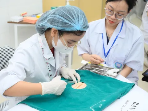 Chính sách miễn, giảm học phí cho sinh viên ngành y