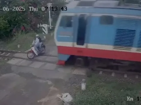 Đau đớn khoảnh khắc cuối cùng 2 vợ chồng bị tàu tông tử vong ở Phú Yên