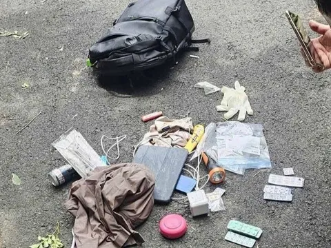 Phát hiện thi thể đang phân hủy mạnh trên múi Nhỏ ở TP.HCM: Ba lô màu đen tiết lộ manh mối, chứa gì bên trong?