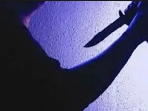 "Nghịch tử" đâm mẹ trọng thương rồi bỏ trốn: Thi thể nghi phạm được phát hiện ở đâu?