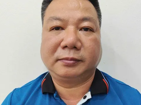 Vụ người đàn ông rút chìa khóa xe khách khiến 40 người 'mắc kẹt' trên Vành đai 3: Tạm giữ tài xế xe con, lời khai nguyên nhân khiến ai cũng bàng hoàng