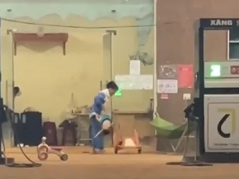 Vụ bé trai 16 tháng tuổi bị bác dâu ném xuống nền bê tông: Nguyên nhân sâu xa và hành động bất ngờ của người mẹ