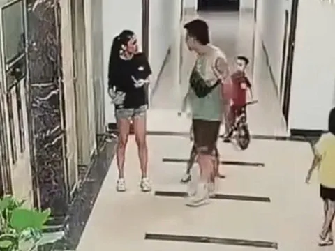 Vụ cô gái trẻ bị đánh dã man tại chung cư ở Hà Nội: Gã xăm trổ bị khởi tố, nạn nhân vẫn còn hoảng sợ, ngủ mơ thấy cảnh kinh hãi