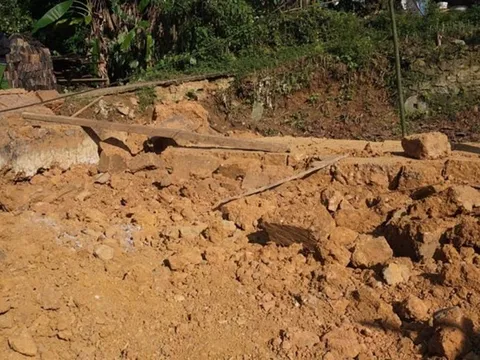 Đến giúp bố vợ tháo dỡ nhà, con rể tử vong thương tâm