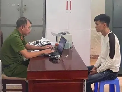 Vụ "chê" giá mì gói đắt, thanh niên xăm trổ đạp vào bụng thai phụ ở tiệm tạp hóa: Trần Triệu Quí bị khởi tố, tiết lộ lời khai