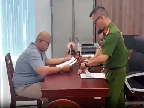 Bắt tạm giam Nguyễn Hữu Phát, Nguyễn Văn Tiến