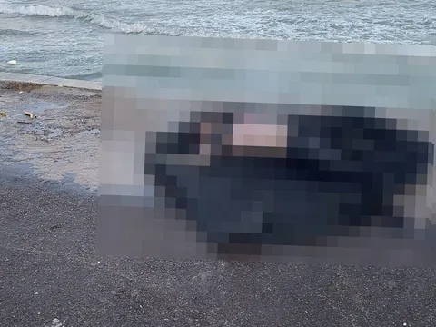 Vụ thi thể nam giới dạt vào bãi biển ở Gia Lai: Có nhiều hình xăm trên lưng, đang phân hủy