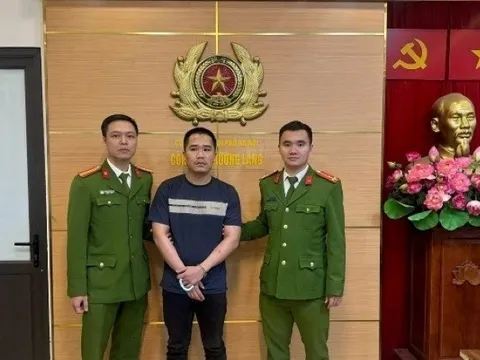 Thân Văn Dung ra đầu thú