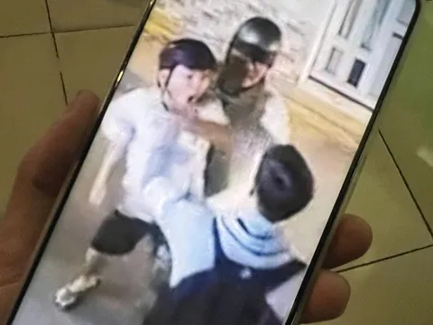 Vụ clip 2 nam sinh bị đánh tới tấp giữa đường ở TP.HCM: Công an vào cuộc