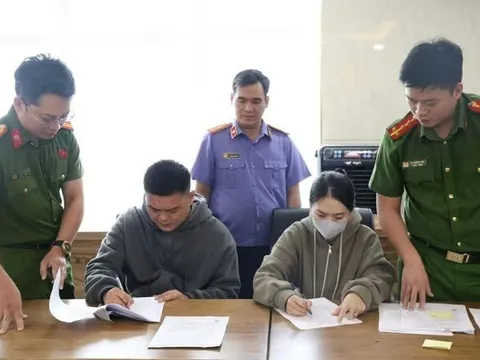 Bắt tạm giam Nguyễn Tấn Hiền, Đỗ Thị Thùy Trang bị cấm đi khỏi nơi cư trú