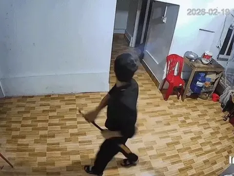 Vụ con trai đánh mẹ và chị gái ở Nghệ An: Phó chủ tịch xã tiết lộ gì?