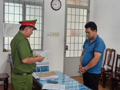 Khởi tố, bắt tạm giam Huỳnh Văn Nhí