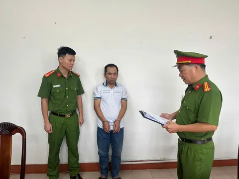 Khởi tố, bắt tạm giam Trần Văn Hùng