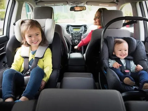 Trẻ dưới 10 tuổi, cao dưới 1,35m phải dùng ghế trẻ em, vì sao?