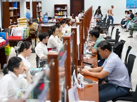 Nghỉ hưu không còn "vùng an toàn": Viên chức vi phạm vẫn bị xử lý từ 1/7/2025