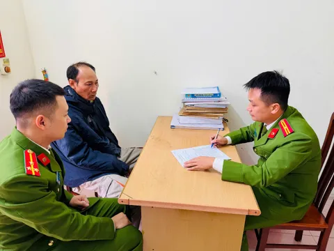 Khởi tố Nguyễn Hồng Việt