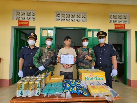 Bắt giữ đối tượng vận chuyển hàng ngàn viên ma túy từ Lào vào Việt Nam