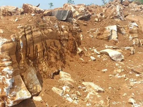 Xử phạt người đàn ông trữ khoáng sản trái phép lên tới 107 tấn