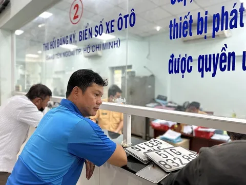 Phí ra biển ô tô sau 1/7 thay đổi ra sao?