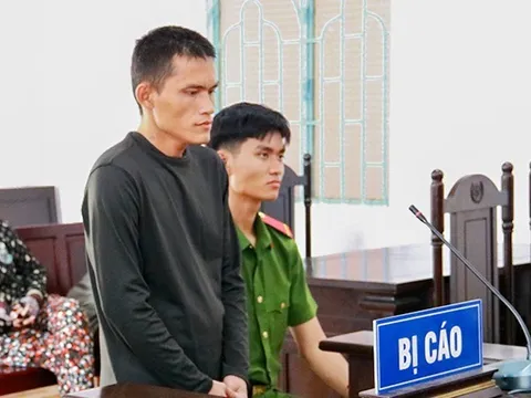 Chủ sạp rau củ bị đâm gục chỉ vì hỏi “Gì vậy bạn?"
