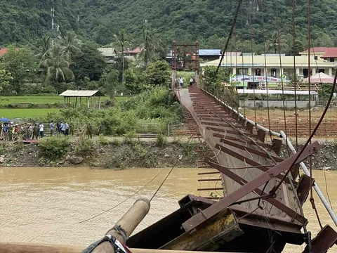 Vụ đứt cáp cầu treo ở Điện Biên: 4 người nhập viện, thiệt hại hơn 1 tỷ