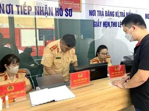 Mua bán xe cũ khác tỉnh, có phải đổi biển số?