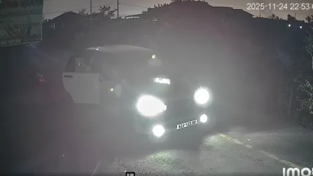 Clip ghi rõ hình ảnh đối tượng đi ô tô bắt trộm chó ở Tây Ninh