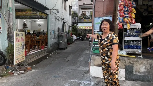 Thót tim cảnh đạo tì làm rơi quan tài trong lúc đưa tang, nhiều người xót xa