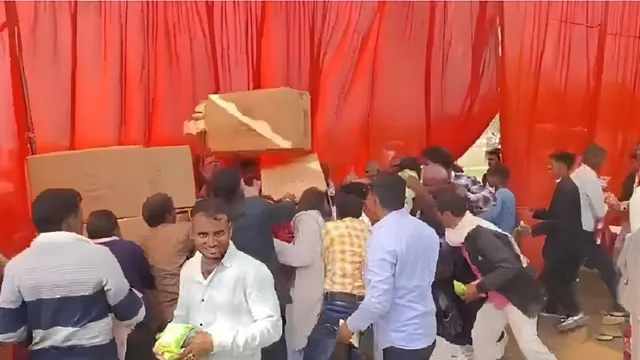 Camera ghi lại cảnh tượng hỗn loạn trong đám cưới tập thể: Tranh đồ ăn, giẫm đạp và khoảnh khắc chú rể bỏ mặc cô dâu