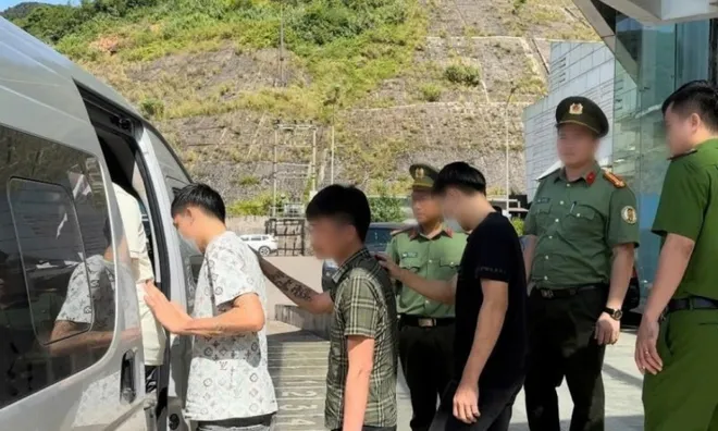 Tiếp tục giải cứu 13 nạn nhân trong đường dây mua bán người