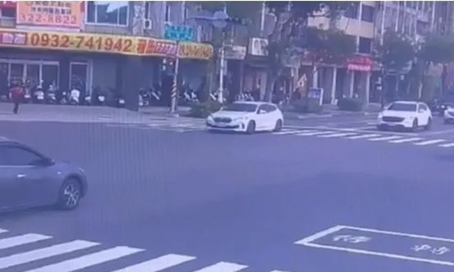 Clip: Đau xót cảnh con gái 6 tuổi tử vong vì bố gây tai nạn giao thông trong tình trạng say rượu