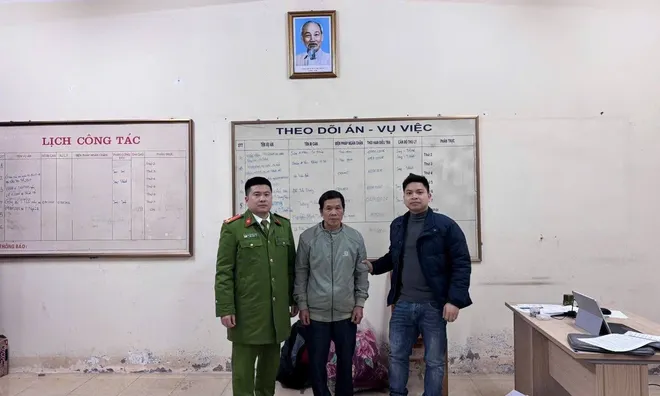 Ngân Văn Thiên ra đầu thú