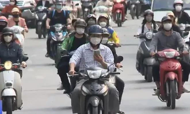 Nhiều người đi xe máy vẫn vô tư mắc lỗi này, đến khi bị phạt 14 triệu mới tá hỏa