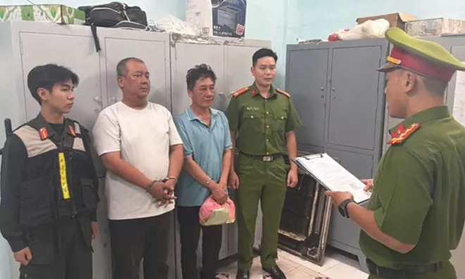 Dừng xe giữa đường Bạch Đằng lao vào ẩu đả, hai tài xế đối mặt án gì?