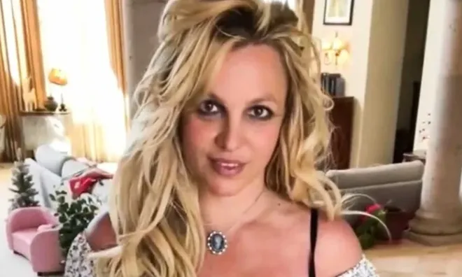 Vì sao Britney Spears bị bắt?