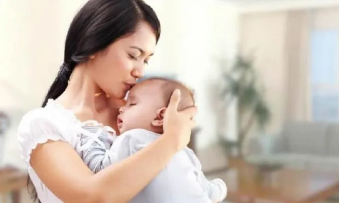 Nghỉ việc 3 năm chăm con, ngày quay lại công ty chồng nói một câu khiến tôi tỉnh ngộ