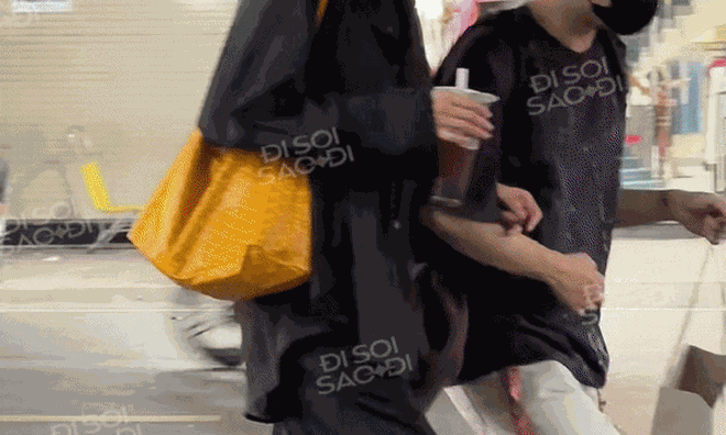 Lộ clip khoác tay Trịnh Thăng Bình, Hoa hậu Thanh Thuỷ có động thái gây chú ý