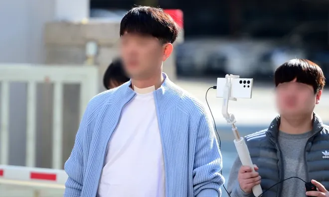YouTuber “hiệp sĩ đường phố” bị bắt giam sau vụ truy đuổi dẫn đến tai nạn chết người