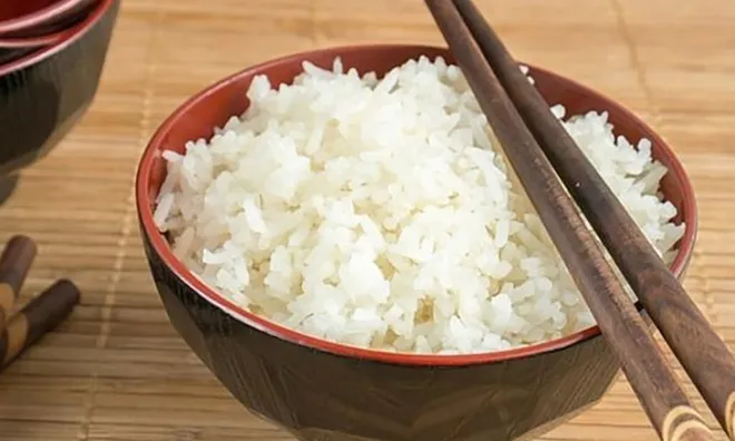 Cơm không hề ôi thiu vẫn có thể gây ngộ độc vì sai lầm quen thuộc này